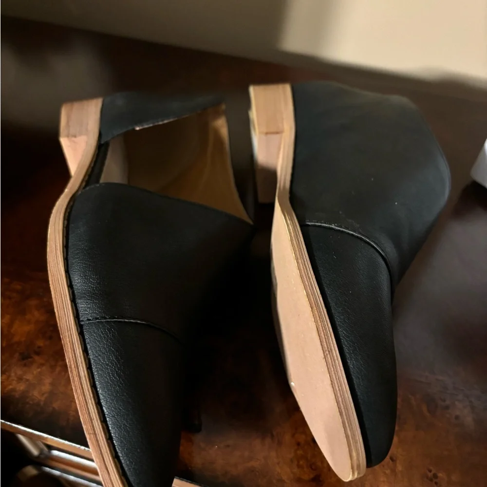 Buckle MiMi Shoes NWT - Picture 13 of 13